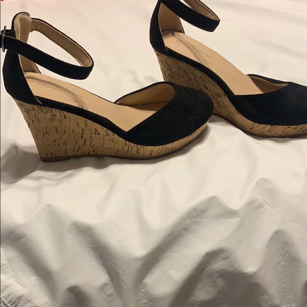 Summer Wedges - Picture 2 of 3